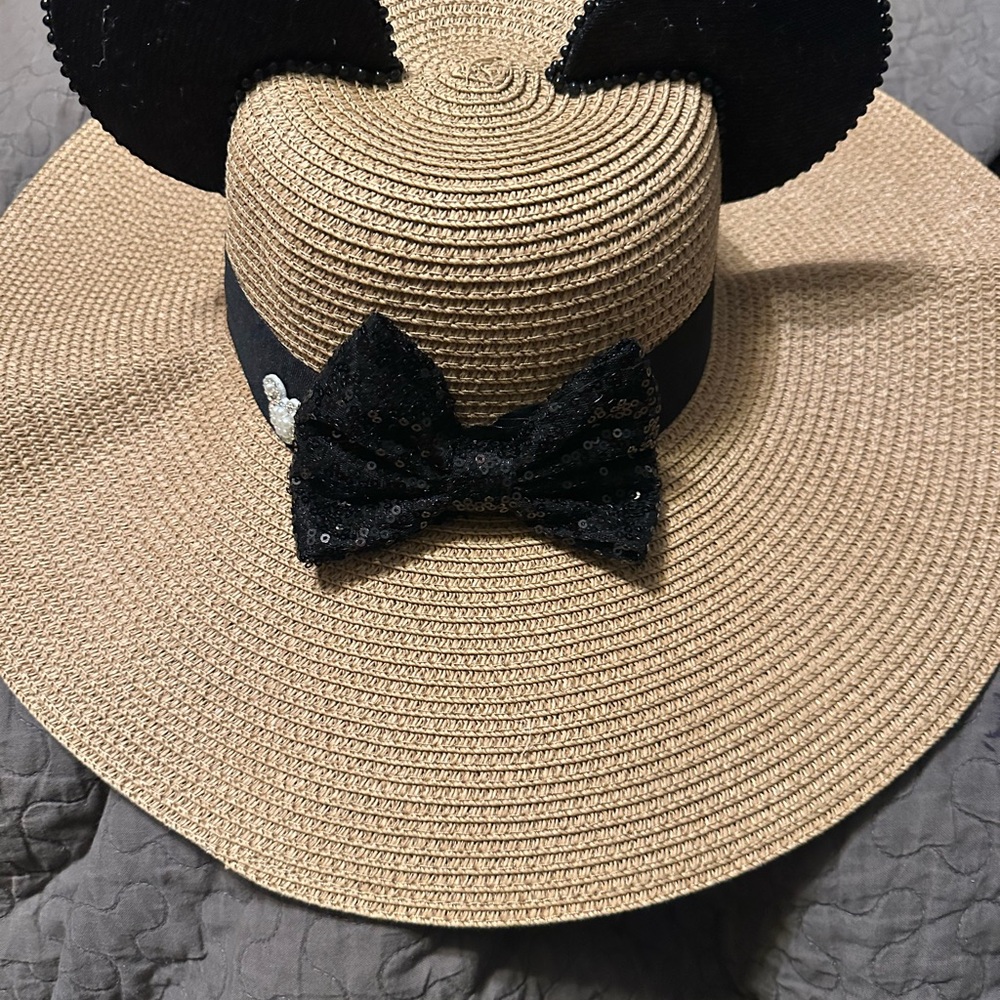 Wide brim Disney Mickey hat